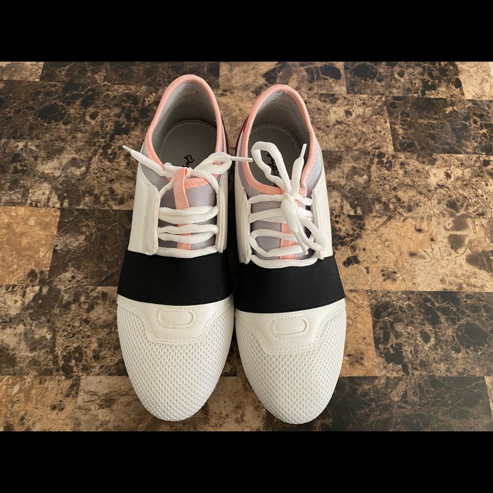 Womens Sneakers